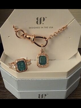 BP Rose Gold Ring and Pendant Set with Deep Green Stones